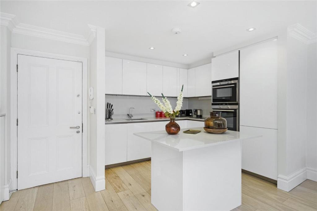 شقة Stunning 2 Bed - Bond Street And Selfridges! لندن المظهر الخارجي الصورة